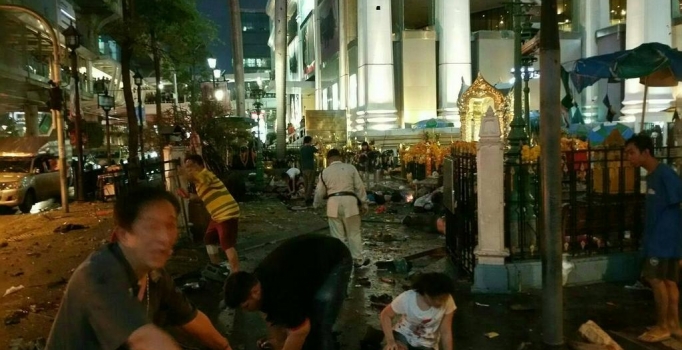 Tayland'da bomba patladı, IŞİD hesapları hareketlendi