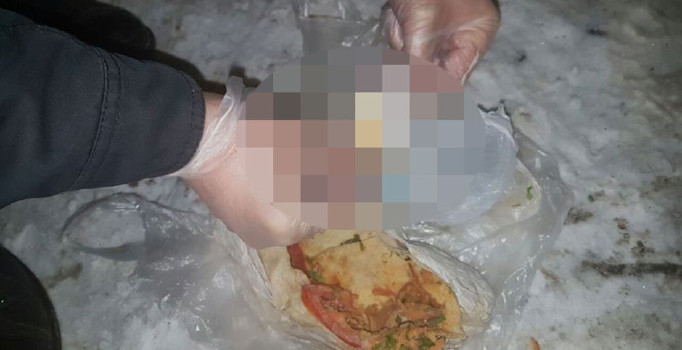 Sivas'ta tavuk dürümünün içinde bonzai çıktı