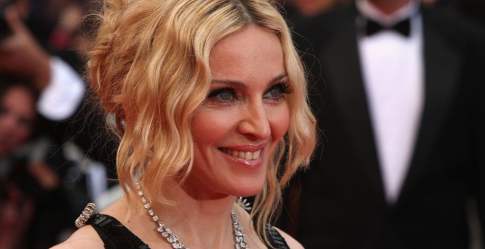 Madonna komşularının hedefi oldu: 250 dolar ceza aldı