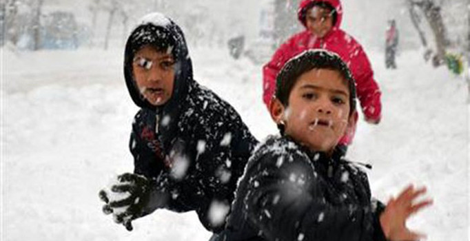 İşte okulların 26 Aralık 2016 Pazartesi günü tatil olduğu iller | Karaman, Hakkari, Ağrı, Iğdır...