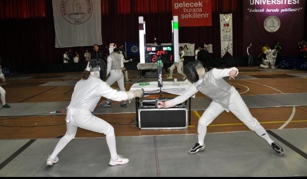 Eskrim şampiyonası Zonguldak’ta başladı