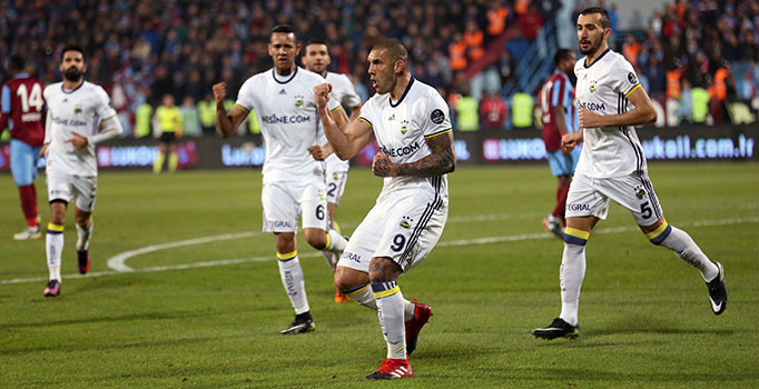 Fenerbahçe deplasmanda Trabzonspor'u 3-0 mağlup etti | Maç sonu