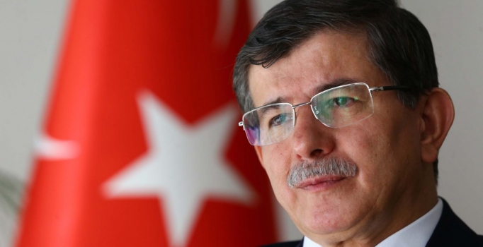 AP'den Davutoğlu'na 'Sizi anlıyoruz' telefonu
