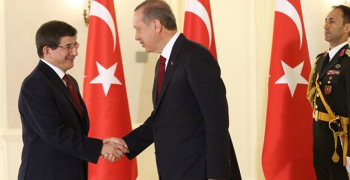 Davutoğlu hükümeti kurma görevini iade edecek