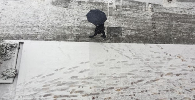 Meteoroloji'den yoğun kar yağışı uyarısı! İstanbul'a kar çarşamba geliyor