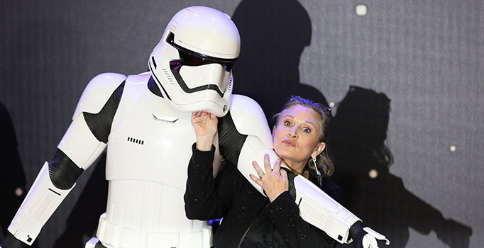 Star Wars'ın Prenses Leia'sı ABD'li oyuncu Carrie Fisher yaşamını yitirdi | Carrie Fisher kimdir?