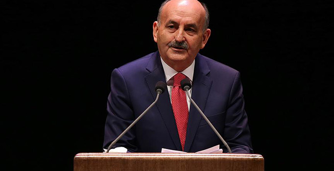 Bakandan asgari ücret açıklaması: Bin 300 lira yeterli değil