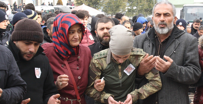 El Bab şehidi sözleşmeli er Mehmet Ünal son yolculuğuna uğurlandı