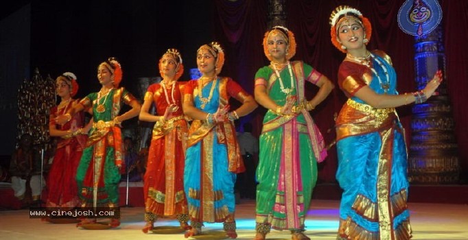 Hindistan'daki toplu Kuçipudi dansı Guinness'e girdi