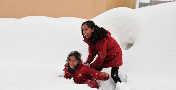 Öğrencilerden Vali Gül’e ilginç ’kar tatili’ tweetleri