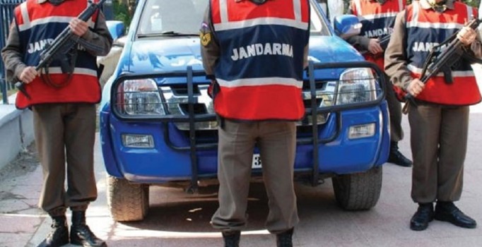 FETÖ'nün jandarma ve esnaf yapılanmasına 10 ilde operasyon