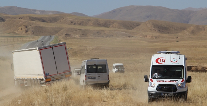 Başkale'de askeri konvoya 
PKK'dan bombalı tuzak