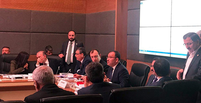 Meclis’in feshi maddesi komisyondan geçti | Son dakika haberleri