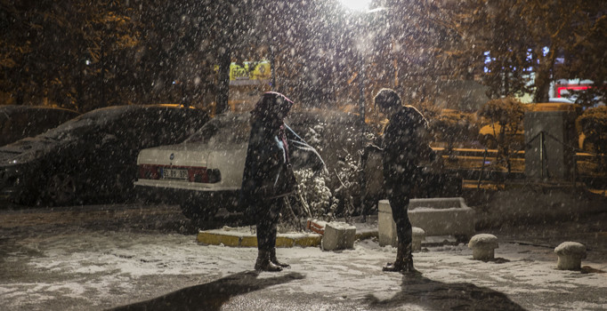 Ankara'da kar topu oynarken ceset buldular | Son dakika haberleri