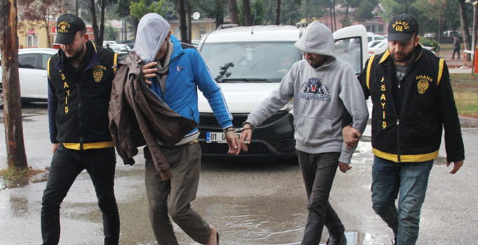 Adana'da yakalanan hırsız sürücüleri uyardı