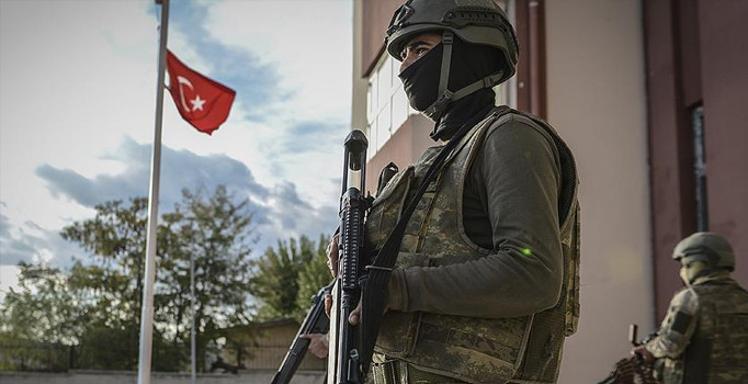 Diyarbakır'da Emniyet Amirliği binasına roketatarlı saldırı | Son dakika haberleri