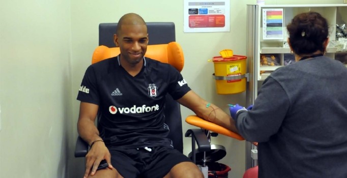 Ryan Babel sağlık kontrolünden geçti