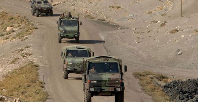 Şırnak'ın Silopi ilçesinde askeri konvoyun geçişi sırasında patlama: 3 yaralı - Son dakika