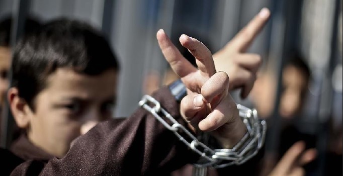 Filistinli tutuklu 15 yıl sonra serbest bırakıldı