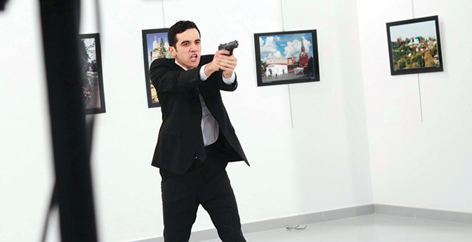 Karlov suikastından 10 dakika sonra Avrupa’ya görüntü servisi!