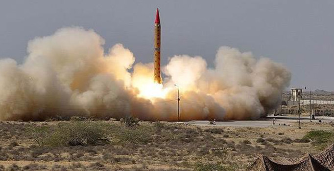 Japonlar, Kuzey Kore tehdidine karşı sığınaklara iniyor