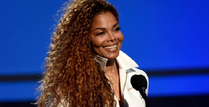 Janet Jackson 50 yaşında anne oldu