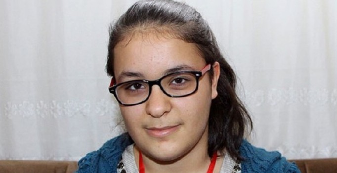 Kafasında maganda kurşunuyla sınava giren Derya Güven TEOG şampiyonu oldu