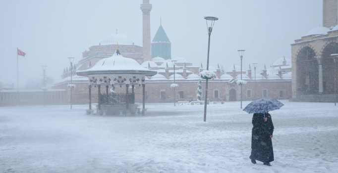 Şiddetli kar yağışında açıköğretim sınavı çilesi