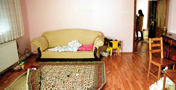 Katil ev kiralamadı 3 ailede misafir kaldı