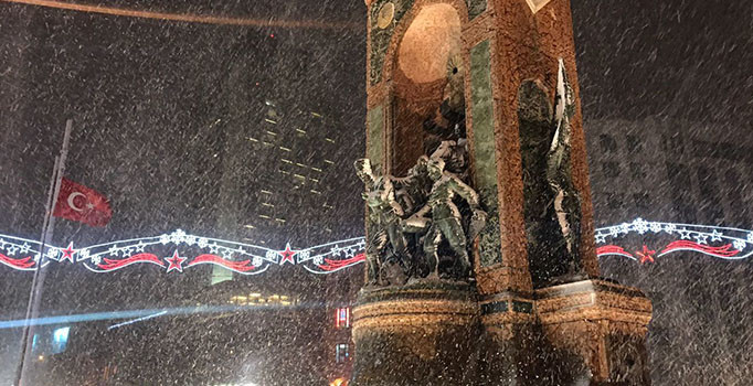 İstanbul'da kar teyakkuzu: Avrasya Tüneli, Marmaray, Metro ve Metrobüs'e düzenleme | Son dakika