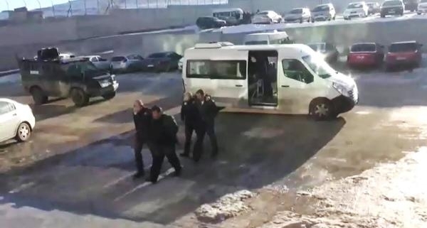 Van'da terör örgütü PKK adına vergi toplayan 5 kişi gözaltına alındı