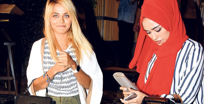 Burçin Abdullah ülkeye döndü tedirgin oldu