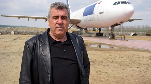 Uçak restoranda köfte keyfi