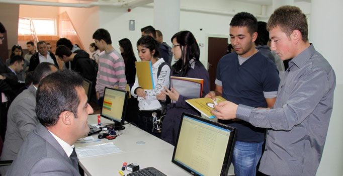 KYK burs başvurusu 2015 yarın belli oluyor | KYK Burs belgeleri neler?