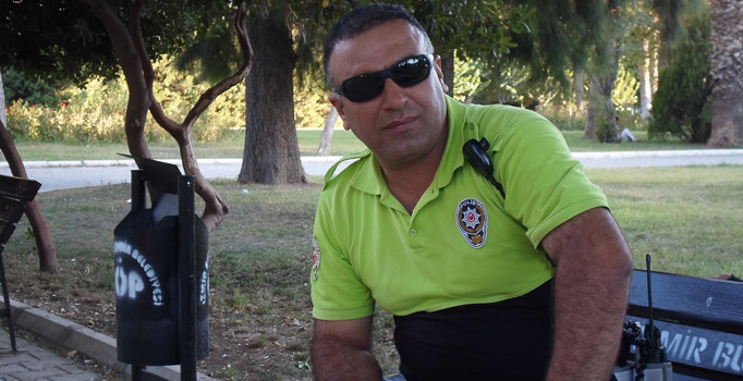 İzmir'de katliamı önleyen şehit polis Fatih Sekin için sosyal medyada binlerce mesaj yağdı