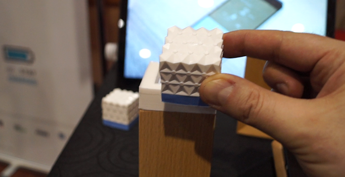 CES 2017'de şaşırtan ürünler: Akıllı bebek bezi, horlamayı kesen yatak, metalden çıktı alan yazıcı