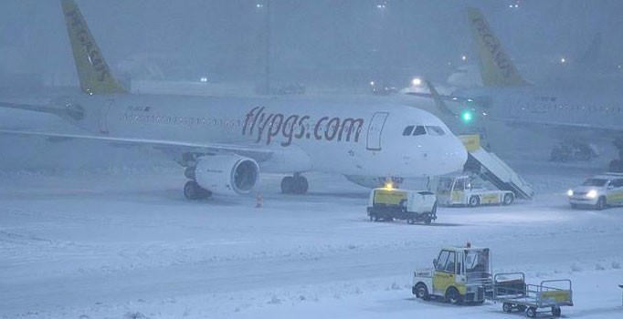 Bazı uçaklar Sabiha Gökçen Havalimanı'na yönlendirildi