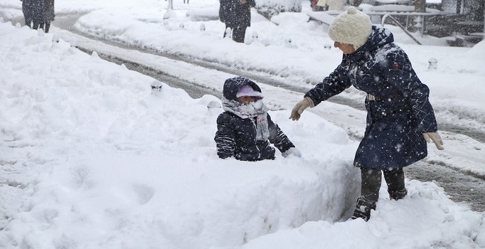 9 Ocak Pazartesi İstanbul'da okullar tatil mi? İstanbul Valiliği açıklama yaptı mı? | Son dakika