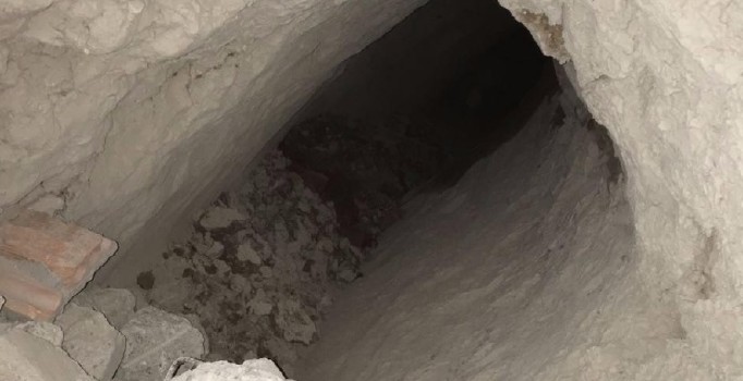 Mardin'de evin altındaki tünelden çıkanlar şoke etti