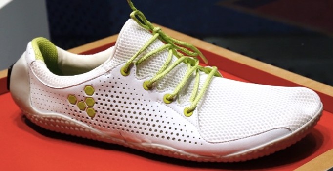 Ayakkabı teknoloji ile buluşursa: Her adımı rapor ediyor, hızı ölçüyor