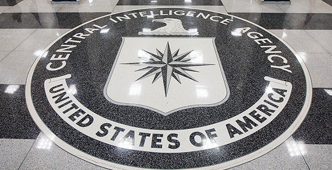 CIA başkanından Trump'a Rusya eleştirisi: Ülke güvenliğini tehlikeye atıyor