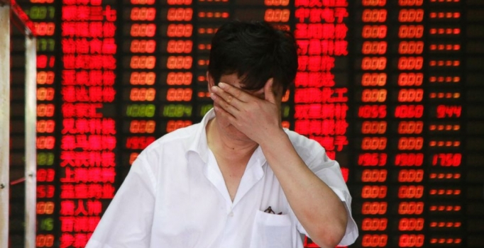 Çin Borsası 8 yılın en düşüğünü gördü