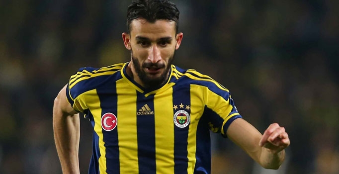 Fenerbahçe'de yeni kaptanı Mehmet Topal oldu