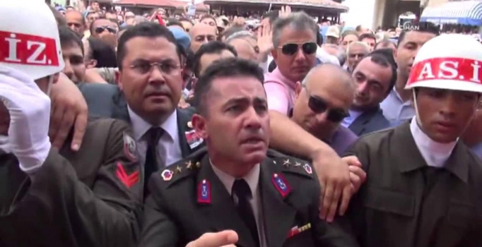 Davutoğlu acılı Yarbay Alkan'ın 
sözlerini değerlendirdi