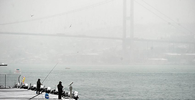 İstanbul Boğazı çift yönlü gemi geçişlerine kapatıldı