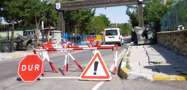 Domuz gribi kışlaya sıçradı iddiası!