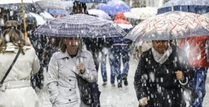 İstanbul'da kar yeniden başladı! Yurtta hava nasıl olacak. Kar ne zaman bitecek? | Son dakika