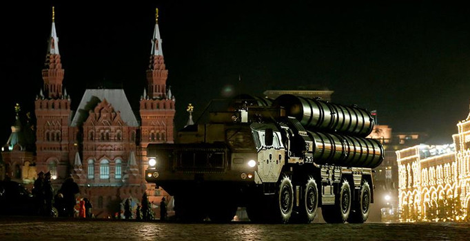 Çavuşoğlu: S-400'ler ile ilgili görüşmelerimiz olumlu seyrediyor