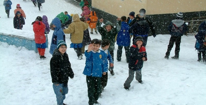 Eğitimde kar tatili telafi programı | Tatil edilen günler nasıl telafi edeilecek? MEB açıkladı