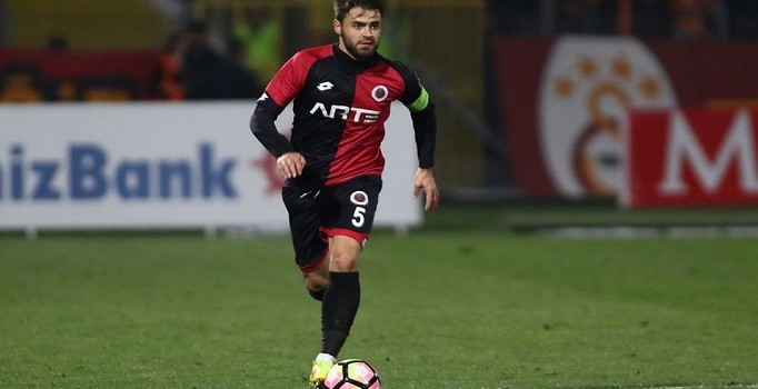 Ahmet Çalık Galatasaray'da! Ahmet Çalık kimdir? Hangi takımlarda oynadı? Spor haberleri